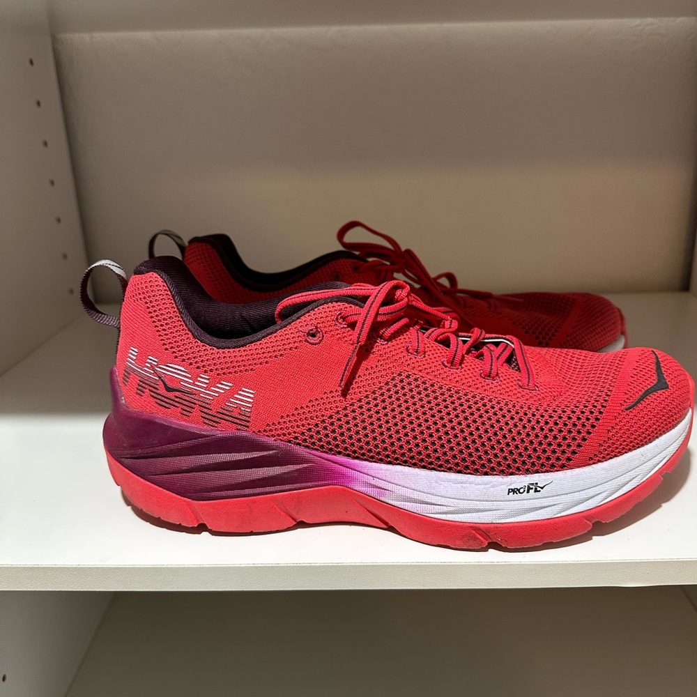 Women’s Red and maroon  Running Shoes - Picture 2 of 3